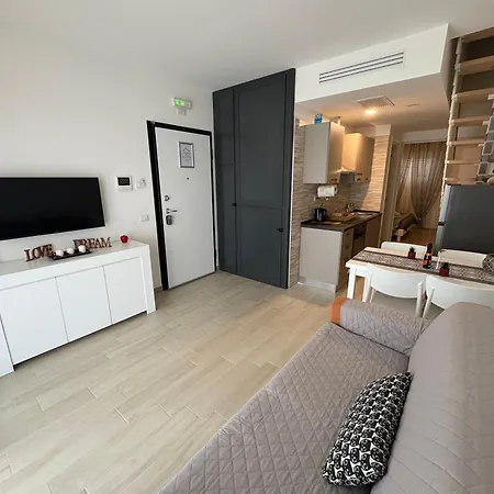 Chouse Golf Marediroma Apartamento Ardea